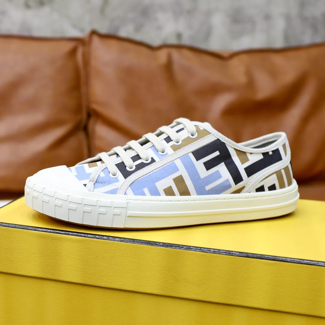 Factory price: 480 original order (couple model) Brand: FENDI Fendi 🙅‍♂️🙅‍♂️🙅‍♂️ Size: Female 35–40, Male 39-44 (45 can be customized) Grade: Official website genuine Material: Imported original LoGO fabric upper Original comfortable lining TPU wear-resistant lightweight outsole Style category: Loafers New trendy shoes Color: actual picture color